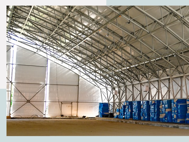 Строительство крытых катков в Мегионе