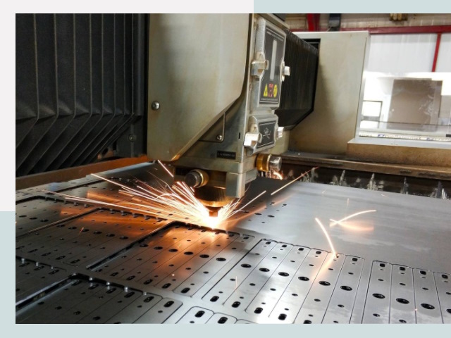 Лазерная резка металла в Мегионе от 626 руб.